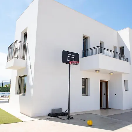 Ramon Villa *